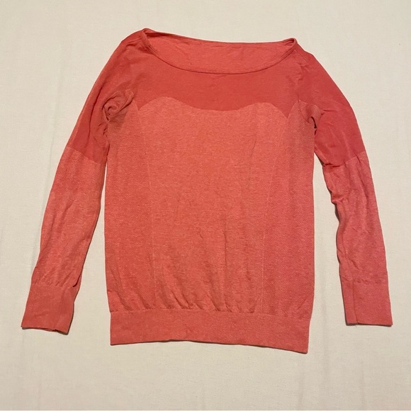 Nike Dri Fit Long Sleeve Women’s Small Crew Running Shirt - Picture 1 of 16